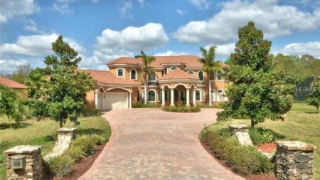 In June 2016, Jameis Winston bought a Mediterranean-style mansion for&nbsp;$1.195 million.